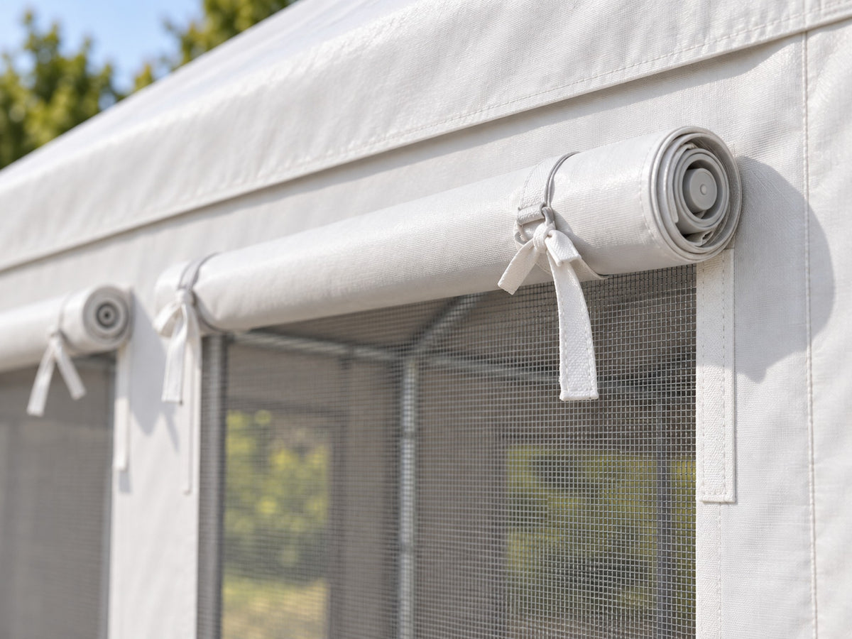 Détail du cadre acier et de la porte enroulable de la tente 3x6 m